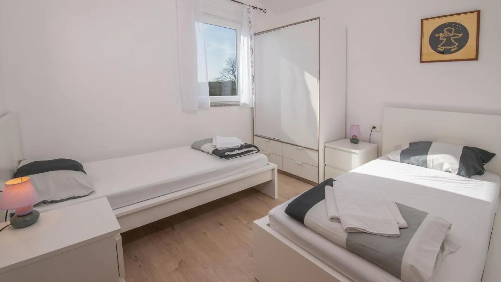 Ferienhaus Rakalj 펜션